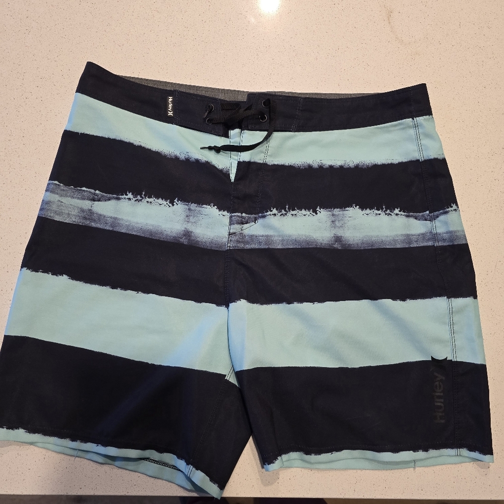 Men's Hurley boardshorts